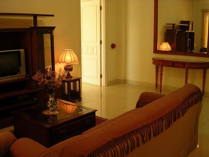 Margot Apartment Pondok Indah Yakarta Exterior foto