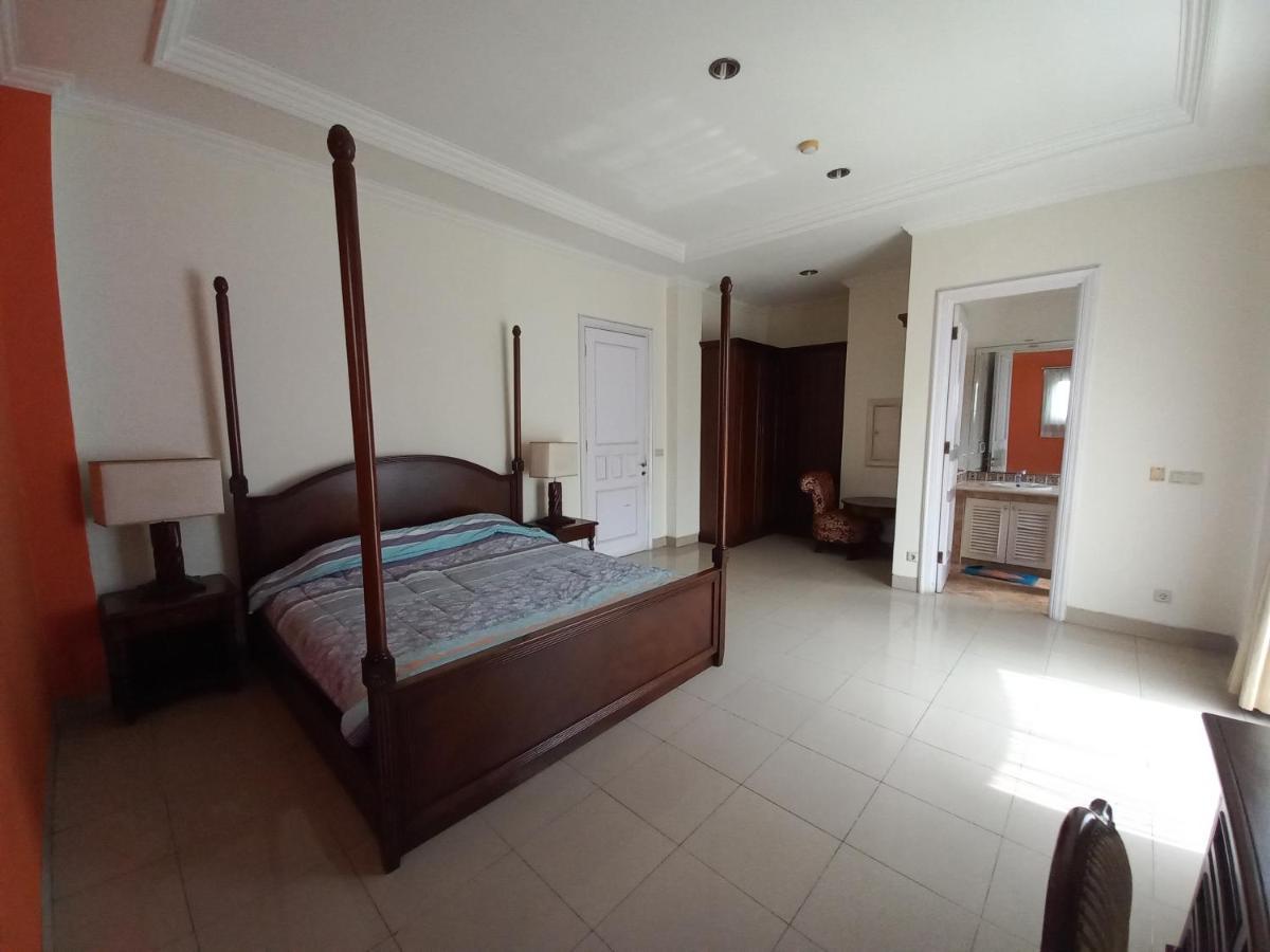 Margot Apartment Pondok Indah Yakarta Exterior foto