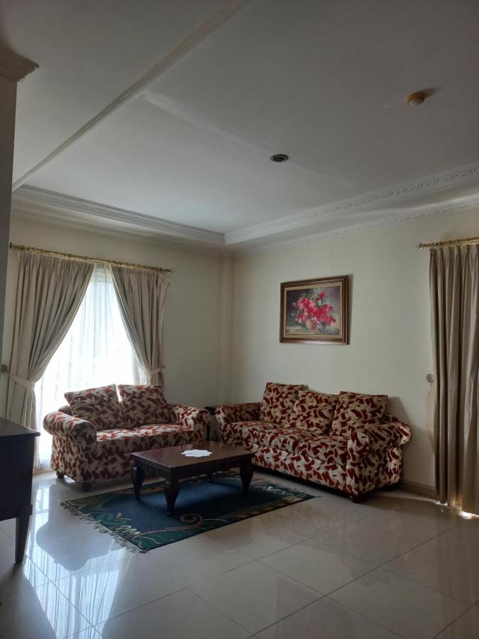 Margot Apartment Pondok Indah Yakarta Exterior foto